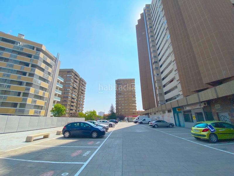 Foto 844bdf01-ffeb-4b75-8152-347a75911ab7. Local comercial  de 700 m2 aprox. en vía universitas en Zaragoza