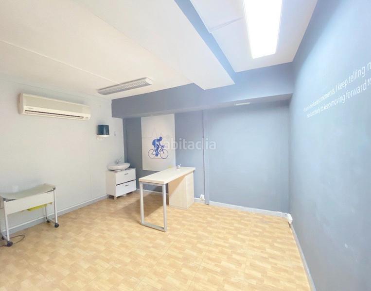 Foto cc798cd8-16b9-4251-a5f3-a9e49b3803fd. Local comercial  de 700 m2 aprox. en vía universitas en Zaragoza
