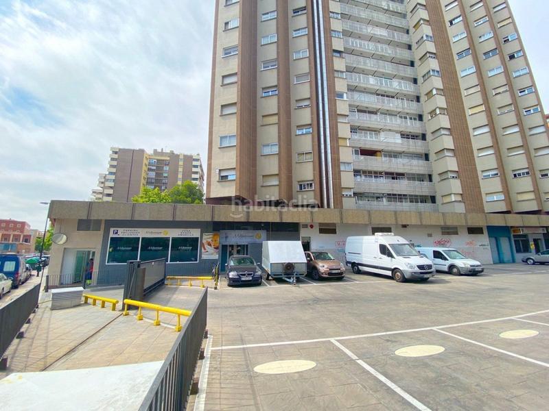 Foto ea7d0237-359f-4016-b357-b74041008307. Local comercial  de 700 m2 aprox. en vía universitas en Zaragoza