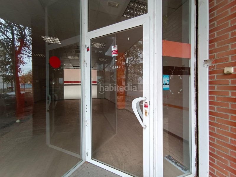 Foto 205172b3-58fb-4bc8-bcba-c6d5d2d49bd8. Local comercial a La Granja Zaragoza
