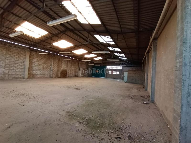 Foto 0837cdfa-d31e-4833-9461-0751e61f8516. Fabrikhalle in Cuarte de Huerva