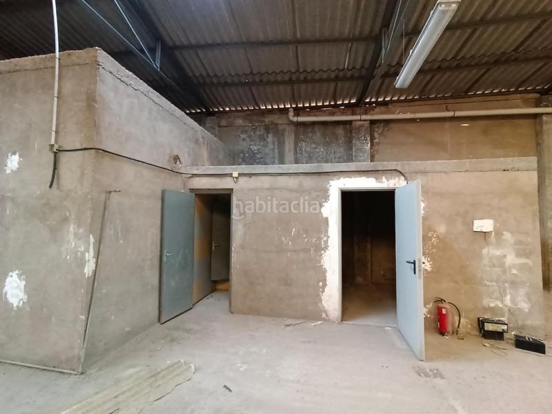 Foto 95218c3b-ba22-4c69-b53f-6629a556f608. Fabrikhalle in Cuarte de Huerva