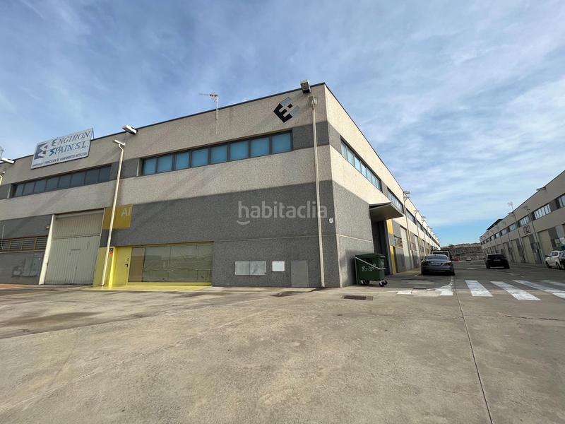 Foto 6550d2a6-42d2-4165-a103-b28775ebfd2d. Nave industrial  en venta en calle retama empresarium en Zaragoza