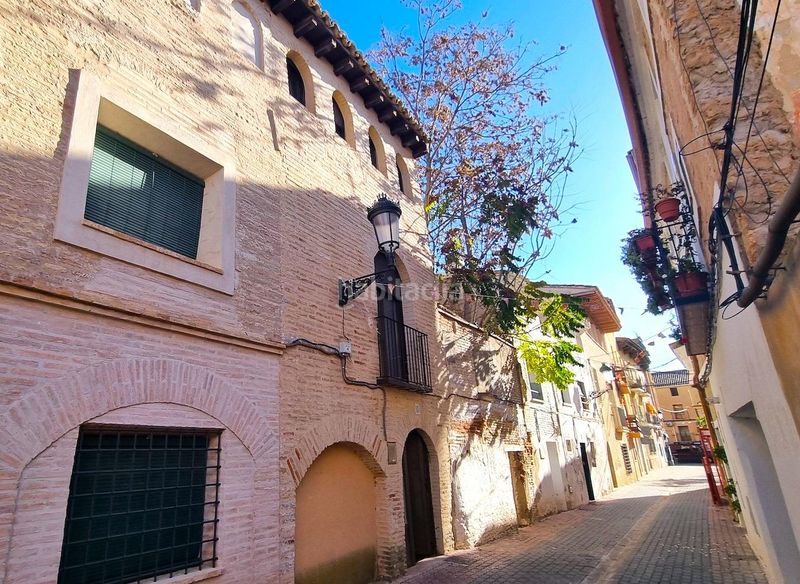Foto 24baaafd-42d8-47a6-b110-a66cdc463f78. Casa amb aparcament a Monzalbarba Zaragoza