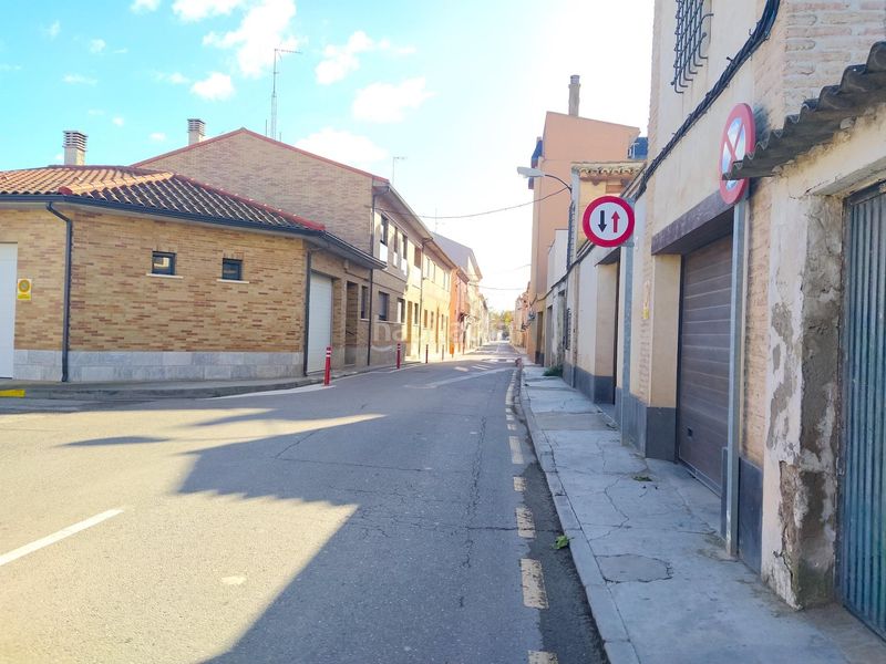 Foto f622a3c4-f9ac-49e8-ac2f-e1c16fb002c6. Casa amb aparcament a Monzalbarba Zaragoza