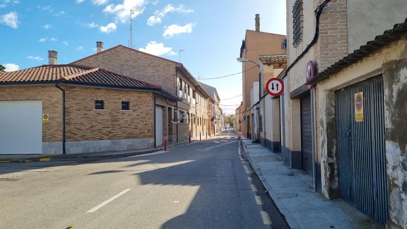 Foto ffe38639-7b58-471f-84ed-4a83b35e2b86. Casa amb aparcament a Monzalbarba Zaragoza