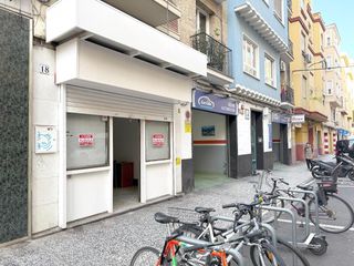 Lloguer Local Comercial  Calle perpetuo socorro. Local comercial a pie de calle zona sagastagoya