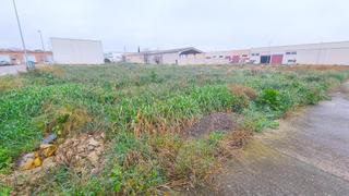 Terreny residencial  Calle madrid. Terreno en venta en cadrete.