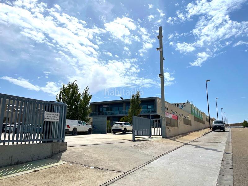 Foto 8d127e71-2827-473b-bec9-f07d2e94df92. Nave industrial  en venta en c borderea, 12. empresarium en Zaragoza
