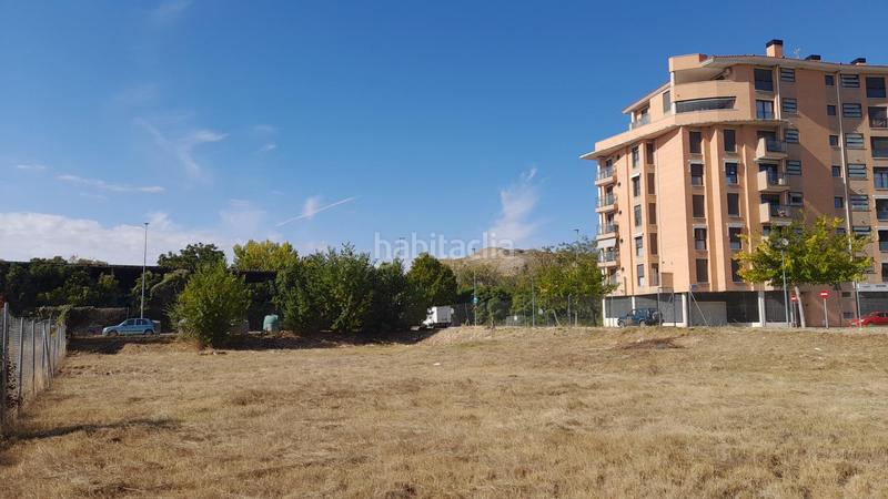 Foto 9acb5960-2672-4355-bc4f-88d6c3345974. Terreno residencial dos terrenos en venta en casta álvarez. en Calatayud