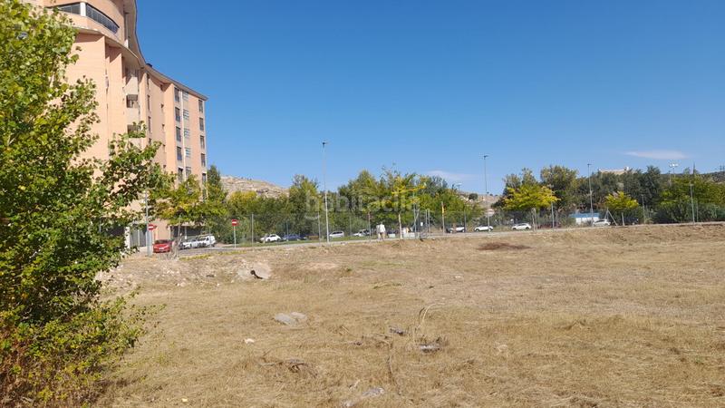 Foto cdf7a6c3-9aac-4aac-bbd7-884c00fe232e. Terreno residencial dos terrenos en venta en casta álvarez. en Calatayud