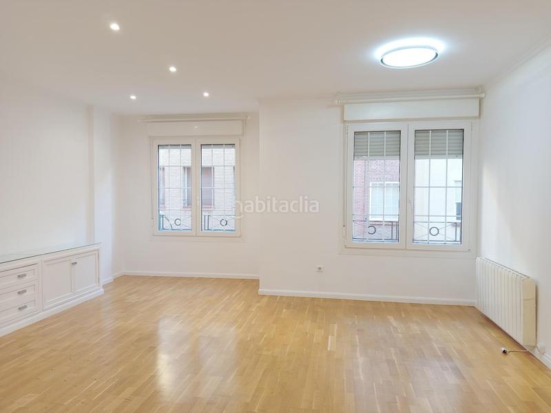 Foto 7abc8e38-1d4b-4c58-9b42-70a7dda44f69. Rent flat with heating in Ruiseñores Zaragoza