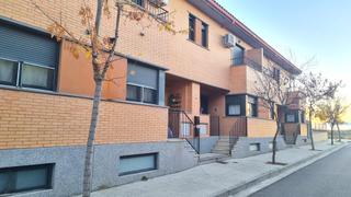 Casa  Calle tremedal, sierra (del). Adosado en venta en sierra del tremedal. zuera