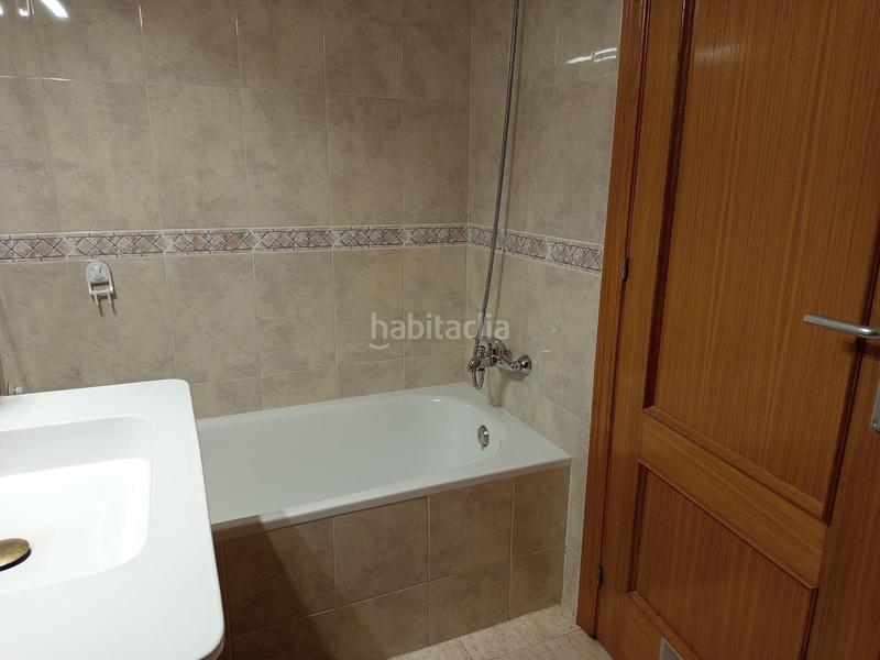 Foto 304f7b35-6ed5-430c-bf1f-1b6571938d7b. Piso  en calle marte. en Valdefierro Zaragoza