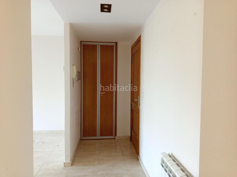 Foto 391a6f98-0d0b-4f6e-a24c-f2611216e973. Piso  en calle marte. en Valdefierro Zaragoza