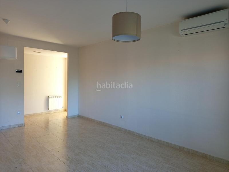 Foto 830bed21-7b4d-404b-8b07-64942af236f7. Piso  en calle marte. en Valdefierro Zaragoza