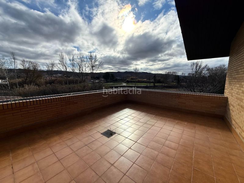 Foto d1fdb26a-f738-4c13-aed7-95ce1c404f23. Xalet amb calefacció aparcament piscina a Cadrete