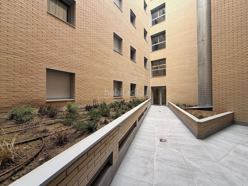 Foto b9b12a41-3b0c-4c45-8af2-48457dd870e1. Àtic a Alfonso Zaragoza