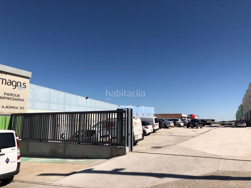 Foto 9549d656-cf1c-4ff7-bd12-fef1996fec4f. Nau industrial a Cartuja Baja Zaragoza