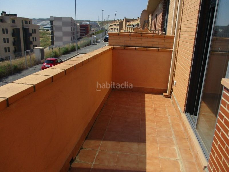 Foto 0b54b656-4d33-4961-8351-639238dec8b0. Casa adossada amb calefacció aparcament a Cuarte de Huerva