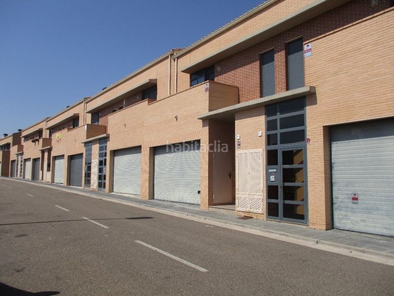 Foto ac8bc7f7-1bc5-406b-9607-134920631936. Casa adossada amb calefacció aparcament a Cuarte de Huerva