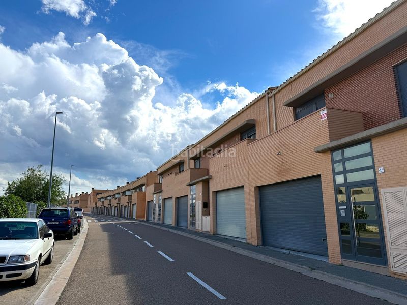 Foto b623277a-8f28-4e47-b203-e5b3b3d9b03e. Casa adossada amb calefacció aparcament a Cuarte de Huerva