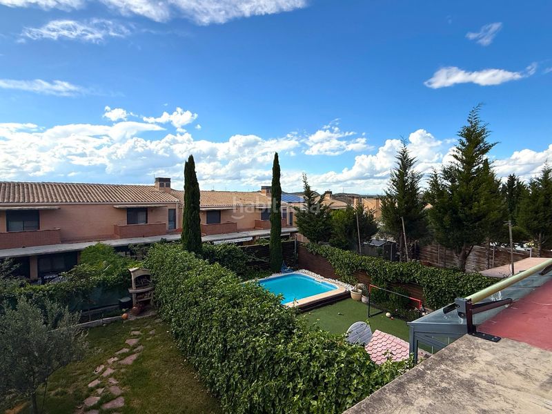 Foto bdb62d21-6434-4077-9050-851ed886f305. Casa adossada amb calefacció aparcament a Cuarte de Huerva