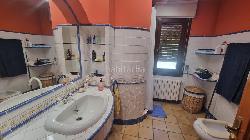 Foto f54a1d75-4f7a-44fe-b3ac-65918813b1af. Xalet amb aparcament a Garrapinillos Zaragoza