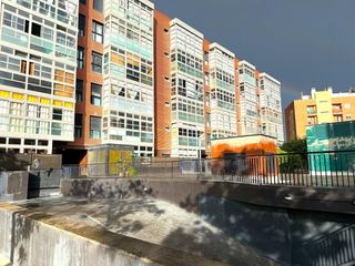 Aparcament cotxe  Calle de morena clara