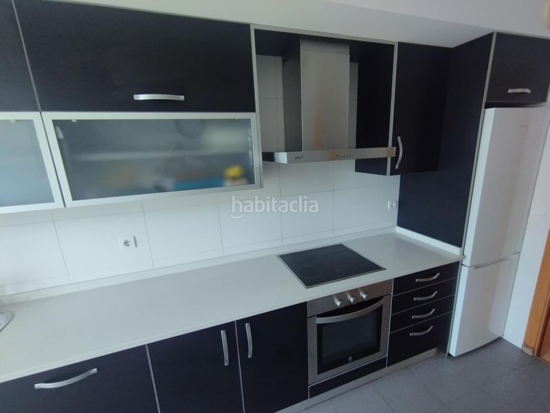Foto f069af0a-76e3-47b9-8f50-03ad4f75d4e7. Pis amb aparcament a Valdespartera Zaragoza