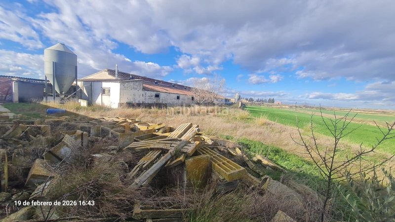Foto 93c1762e-4155-4149-aa5c-96fdb8f184ce. Finca rústica a Tauste
