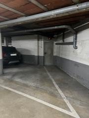 Aparcament cotxe  Carrer fontordera. Parking al carrer fontordera de tona