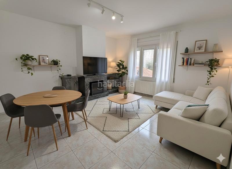 Foto b966d189-3d7a-4392-9c62-880b5efc7a8c. Casa amb xemeneia calefacció a Tona