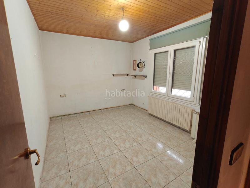 Foto e6d4c8b2-4884-4db1-8d9b-1890c2bba501. Casa amb xemeneia calefacció a Tona