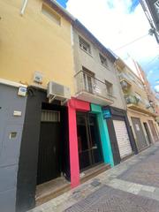 Casa en Carrer de gutirrez mas 17. Venta casa y dos locales comerciales en centro historico