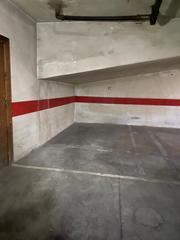 Aparcament cotxe a Plaça de l'exèrcit espanyol 16a. Venta garaje zona corea/jardinet