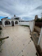 Xalet a Partida marenys 19. Venta casa con parcela en playa de tavernes
