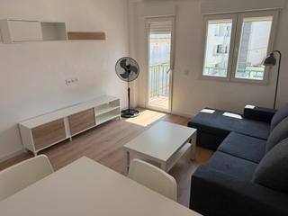 Lloguer Pis  Carrer ferrocarril d'alcoi. Alquiler estudio con cocina compartida