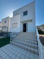 Casa adossada  Carrer la sénia. Fántastico adosado en playa de daimuz