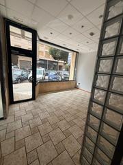 Local commercial  Carrer madrid. Venta local comercial zona esclavas