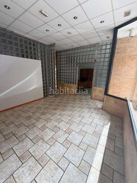 Foto 638338f4-60f5-4e4b-8d61-de0f89b946e6. Alquiler local comercial alquiler local comercial zona esclavas en Gandia