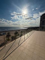 Apartament  Passeig marítim de neptú. Fantástico apartamento en primera linea de la playa de gandia