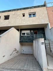 Casa adosada  Carrer palma. Venta espectacular adosado en el real de gandia