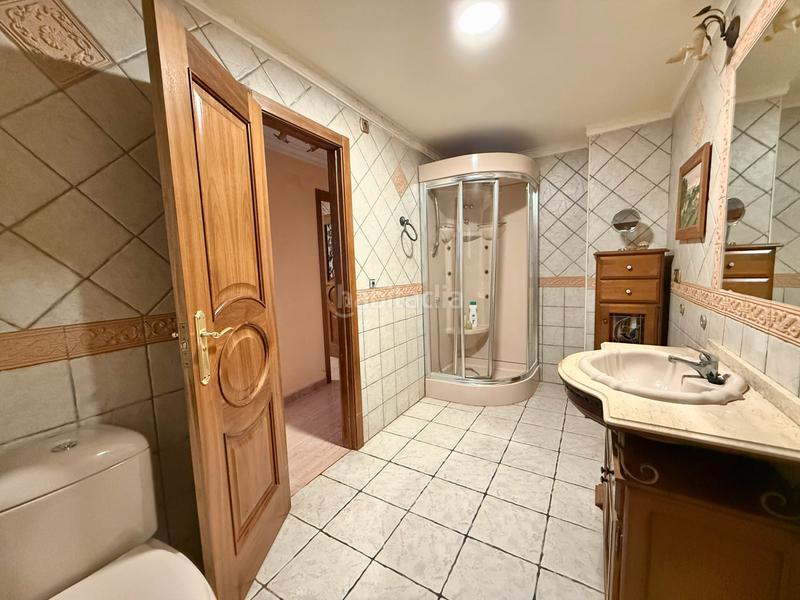 Foto af785545-8cc9-49a8-9b85-ccce2728276c. Chalet con camino parcheggio piscina in Oliva pueblo Oliva