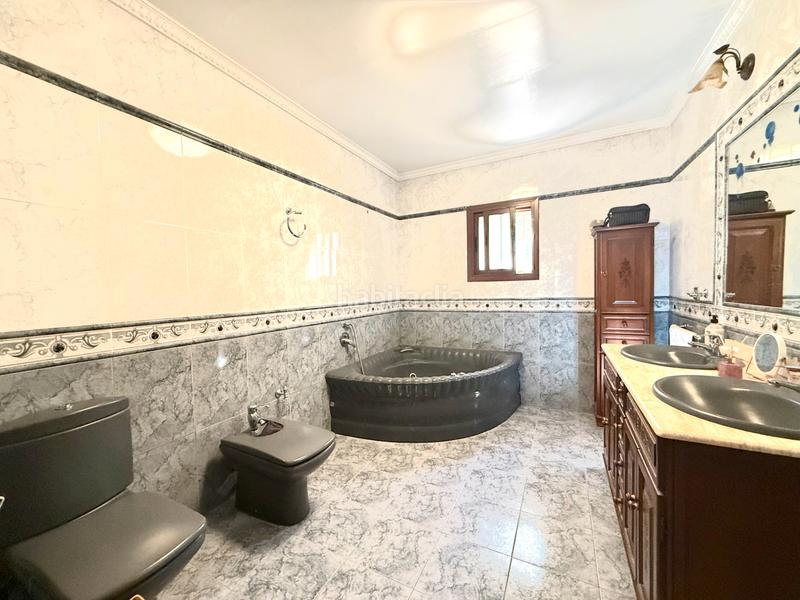 Foto ee89a464-73fa-4b03-96cf-e8af1d707018. Chalet con camino parcheggio piscina in Oliva pueblo Oliva