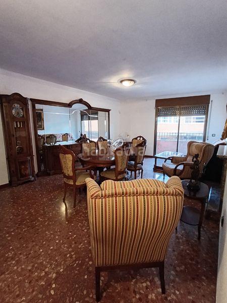 Foto c410290a-7384-442f-8ede-c6e0c96bfb23. Casa amb xemeneia a Bonavista Tarragona