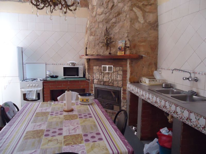 Foto b9de4dac-d559-4732-ad40-1559861bc636. Finca rústica  con casa en Alió
