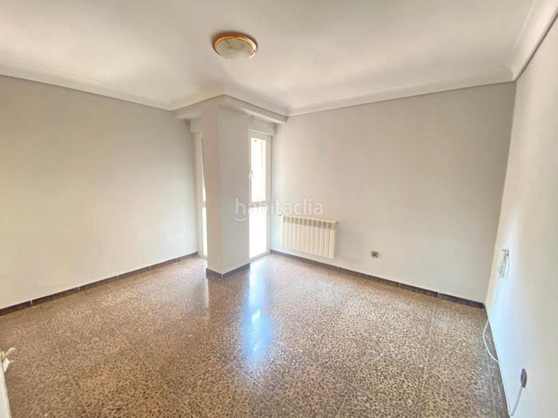 Foto 002aaeaa-1f47-437a-836f-9da87c47e99d. Piso  en venta junto a vía universitas con garaje en perfecto estado para entrar a vivir en Zaragoza