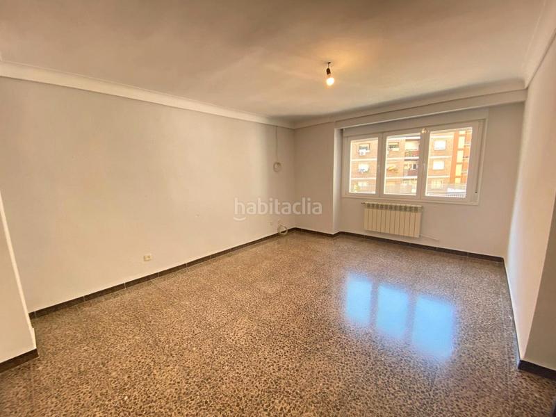 Foto 347b399e-ff08-47ec-9613-b4dda02717a1. Piso  en venta junto a vía universitas con garaje en perfecto estado para entrar a vivir en Zaragoza