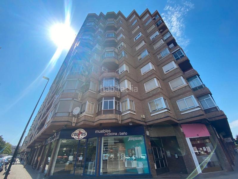 Foto 3f0c90a1-4652-471a-9c9a-72f9b7a379dc. Piso  en venta junto a vía universitas con garaje en perfecto estado para entrar a vivir en Zaragoza